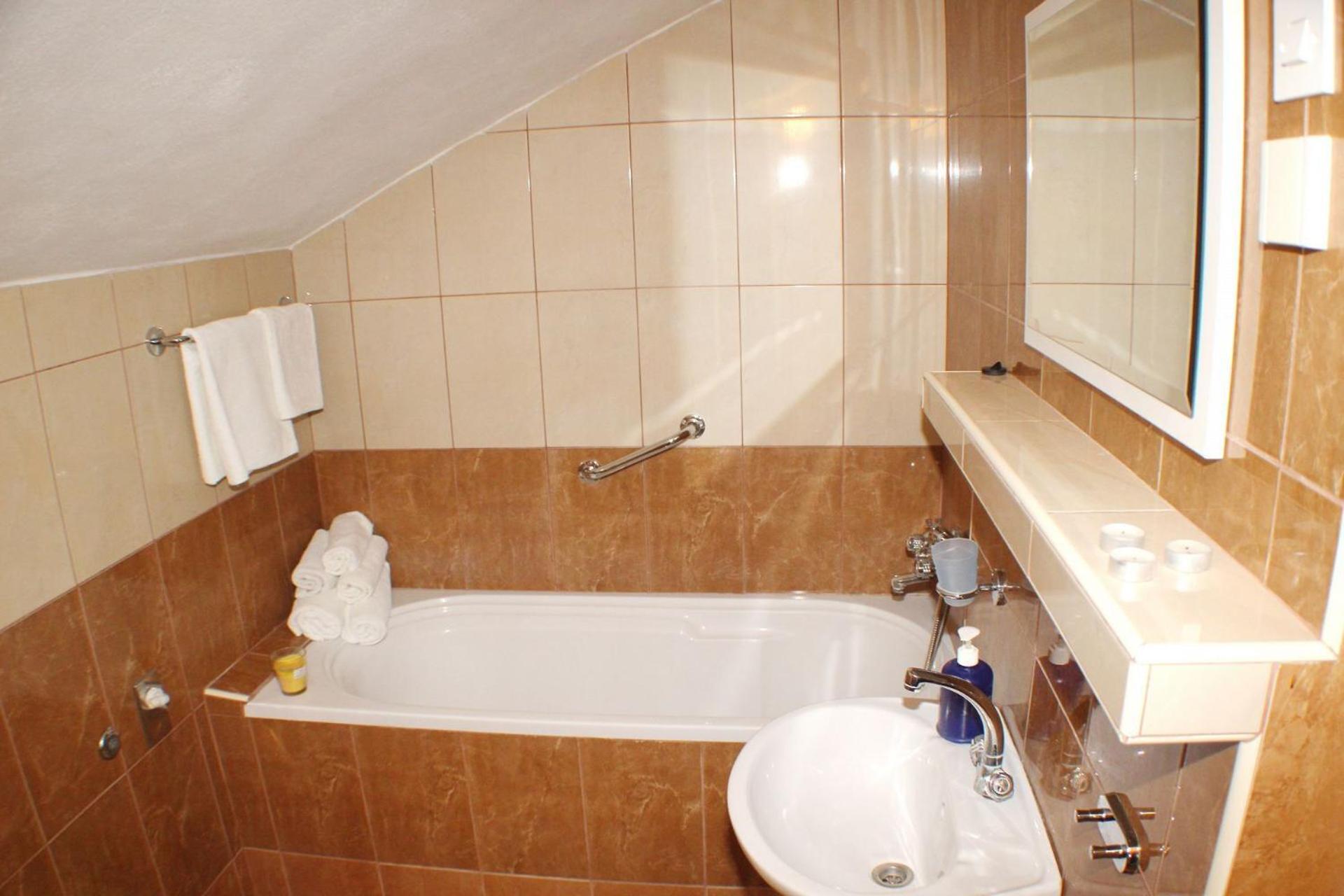 Apartment Bale Брист Екстер'єр фото